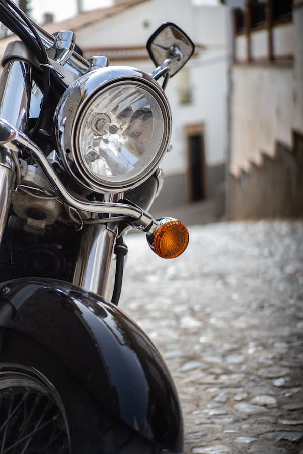 Motos